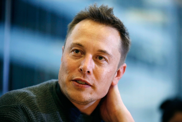 Илон Макс, глава Tesla