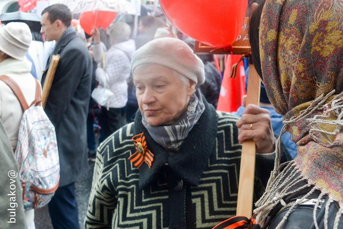 «Война через слезы шла…»Фоторепортаж с Дня Победы и интервью с теми, кто знает цену войне