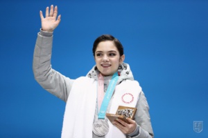 Серебряный призер Игр в Пхёнчхане Евгения Медведева