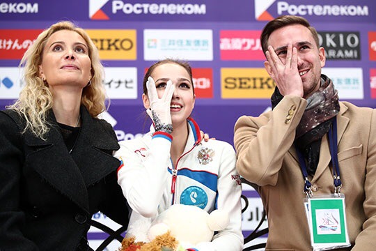 Алина Загитова с тренерами