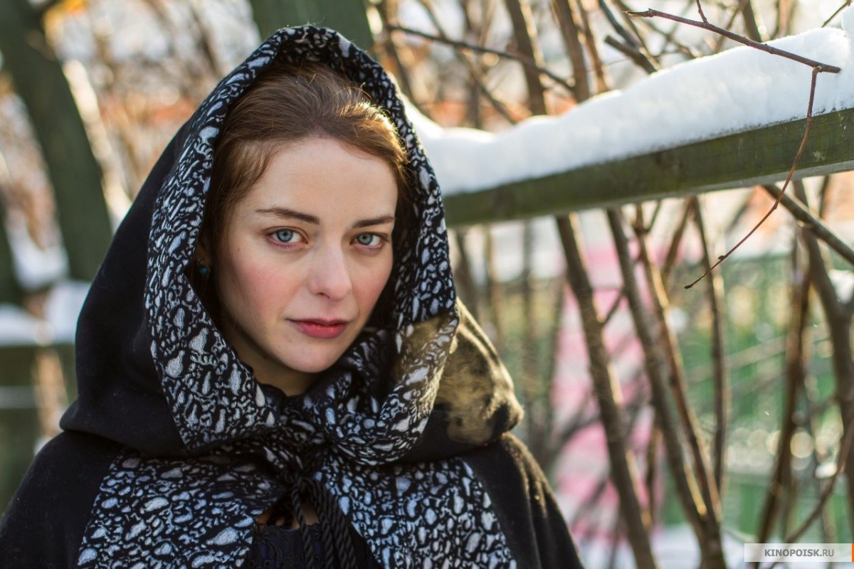 Марина Александрова в роли Екатерины, кадр из сериала (источник КиноПоиск)