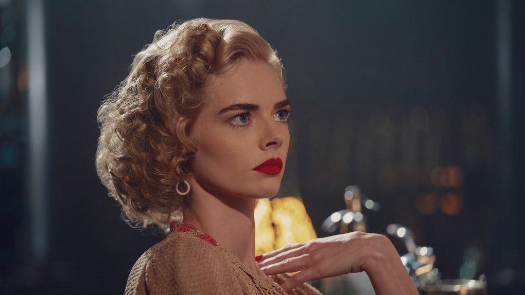 Самара Уивинг в сериале (источник: IMDb)