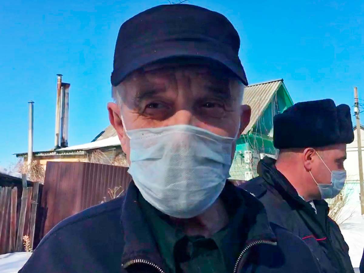 Виктор Мохов сразу после освобождения (источник: Экспресс газета)