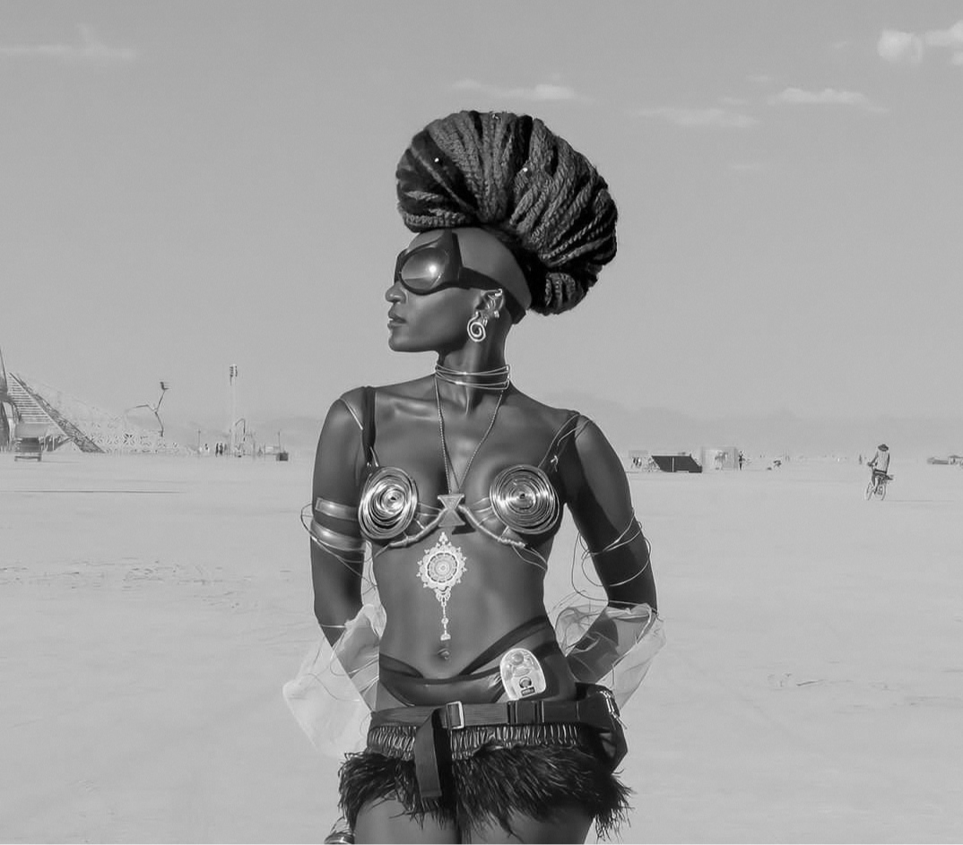 Фото участницы Burning Man